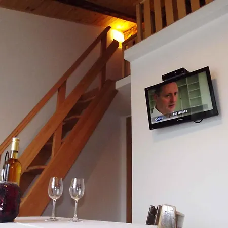 In 35932 Апартаменты Супетарска-Драга