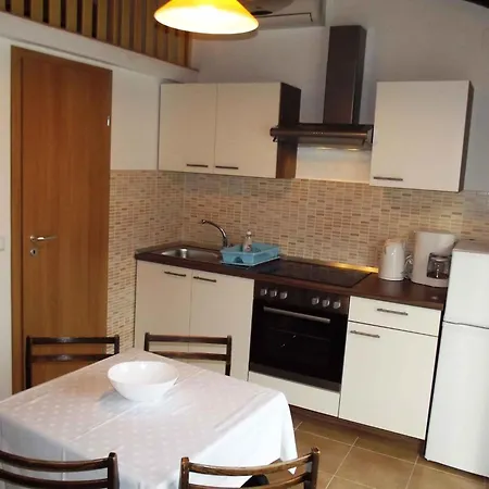 Апартаменты In 35932 Супетарска-Драга