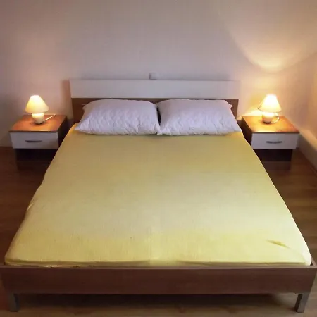 In 35932 Апартаменты *